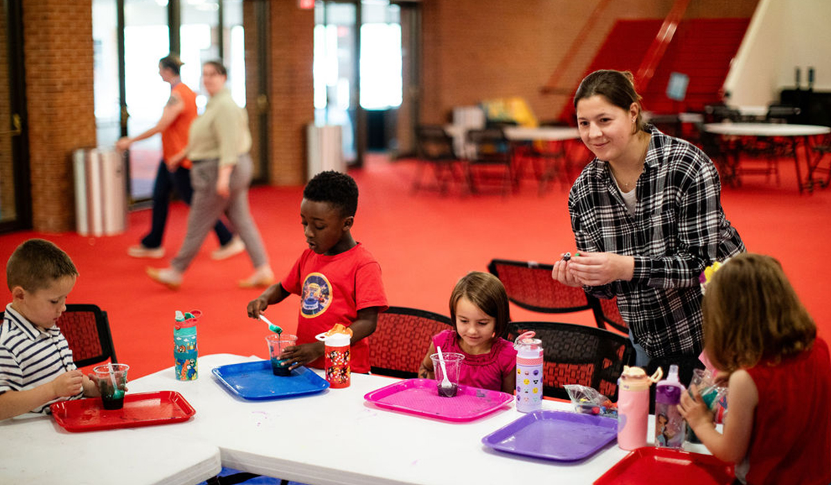Midland Center education summer camp volunteer